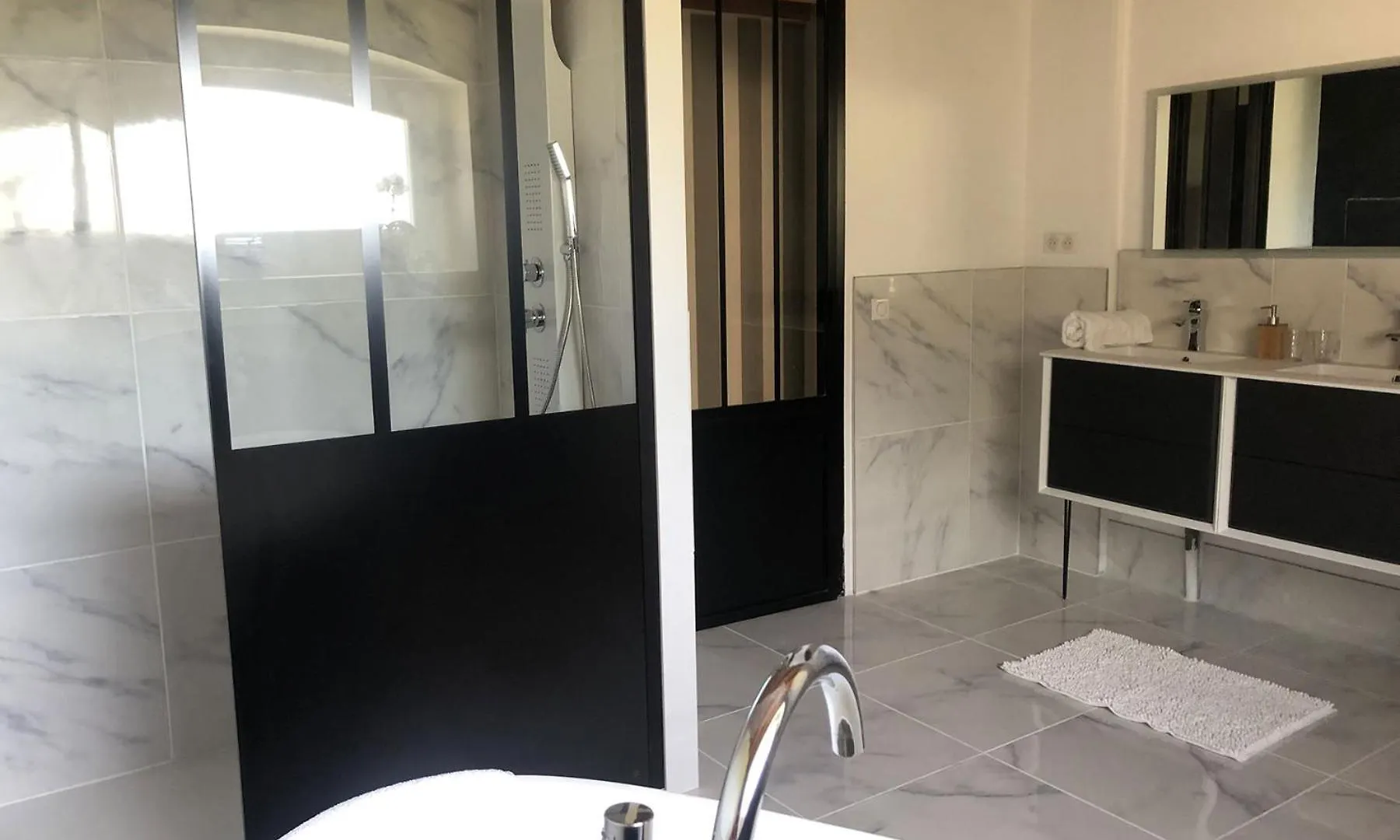 Bed and Breakfast Labastilac Chambre Plume Garganvillar